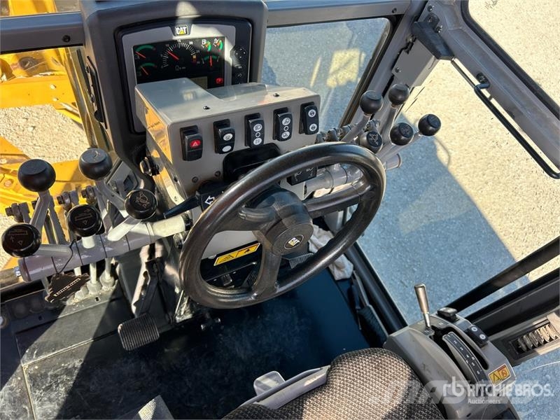 CAT 140 Motor Grader Greideri