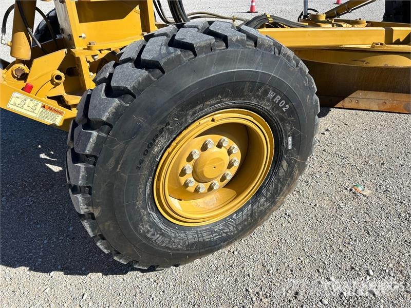 CAT 140 Motor Grader Greideri
