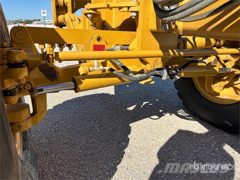 CAT 140 Motor Grader Greideri
