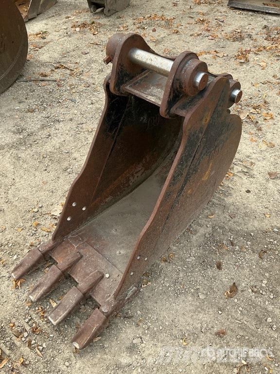 CAT 16 in Excavator Bucket - Fits Cat 304 Baldes