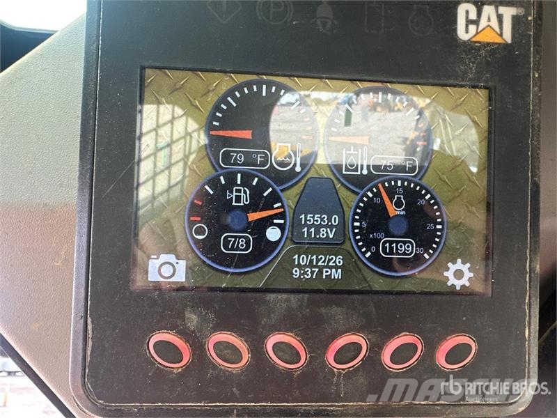 CAT 239D Skid steer mini nakladalci
