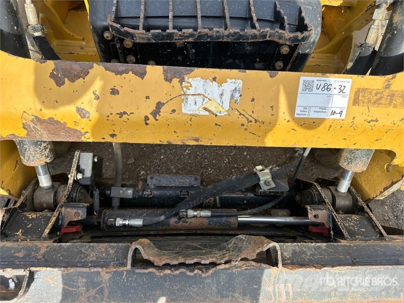 CAT 239D Skid steer mini nakladalci