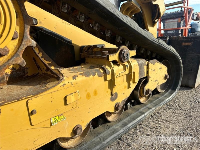 CAT 239D Skid steer mini nakladalci