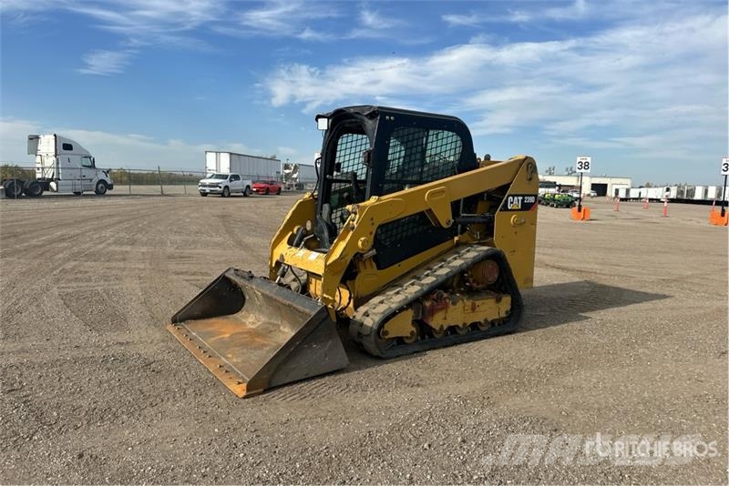 CAT 239D Skid steer mini nakladalci