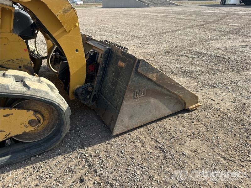 CAT 239D Skid steer mini nakladalci