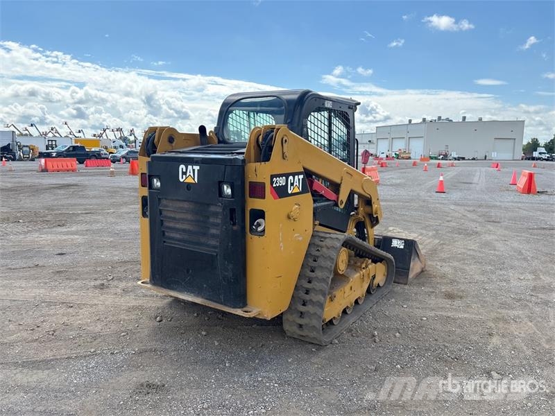 CAT 239D Ładowarki burtowe