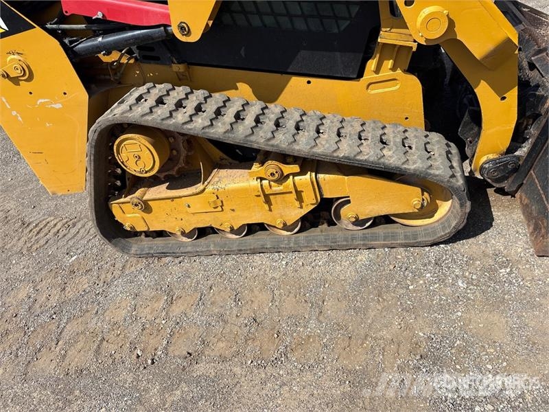 CAT 239D Ładowarki burtowe