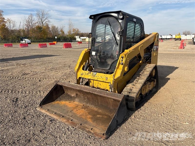 CAT 239D لوادر انزلاقية التوجيه