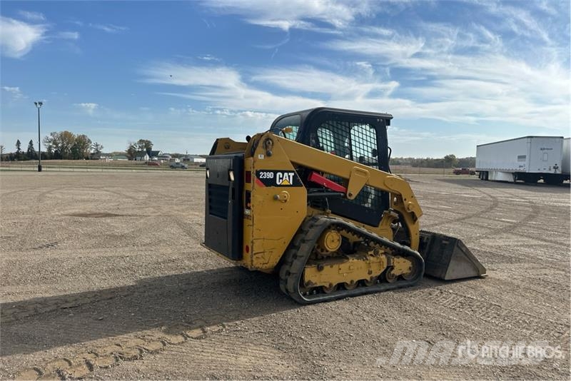 CAT 239D Skid steer mini nakladalci