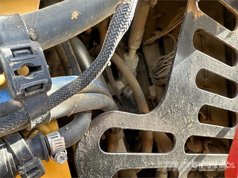 CAT 239D Skid steer mini nakladalci