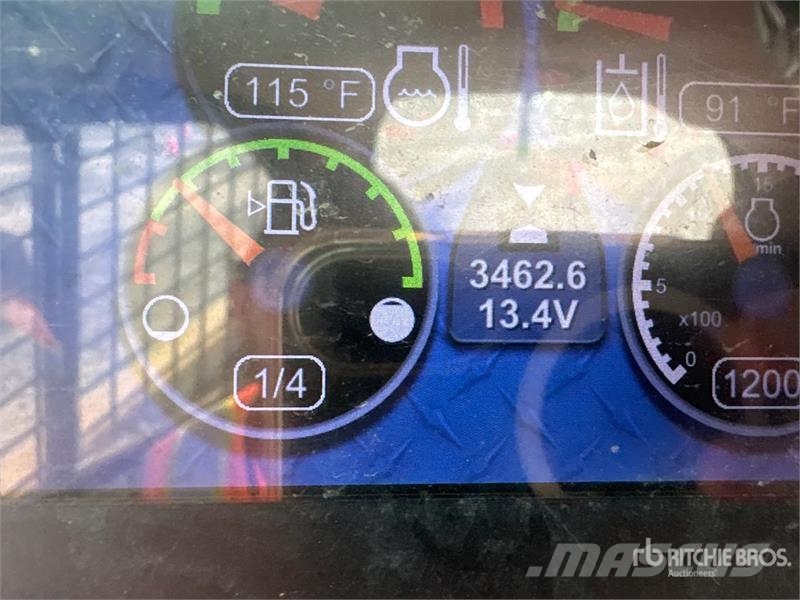 CAT 239D لوادر انزلاقية التوجيه