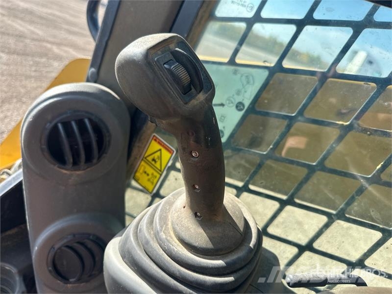 CAT 239D Skid steer mini nakladalci