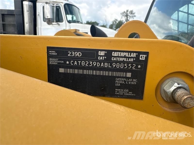 CAT 239D Ładowarki burtowe