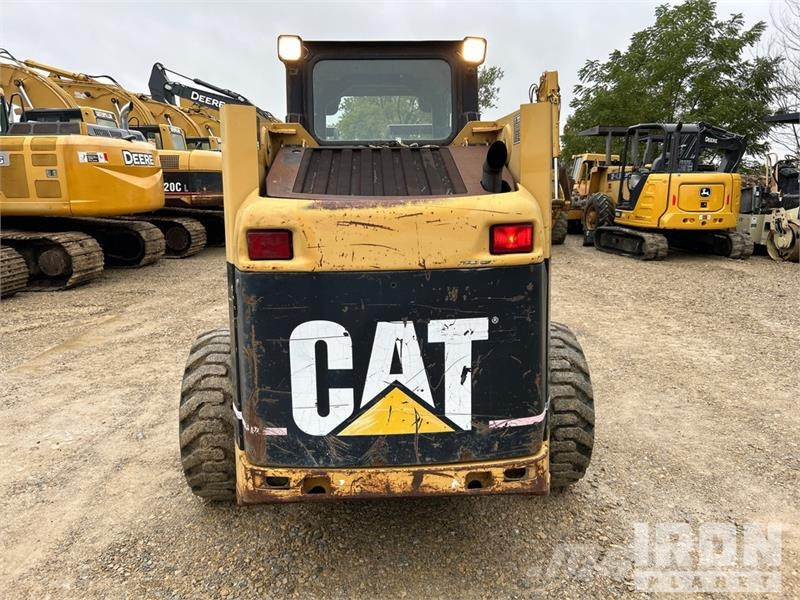 CAT 246 Chargeuse compacte