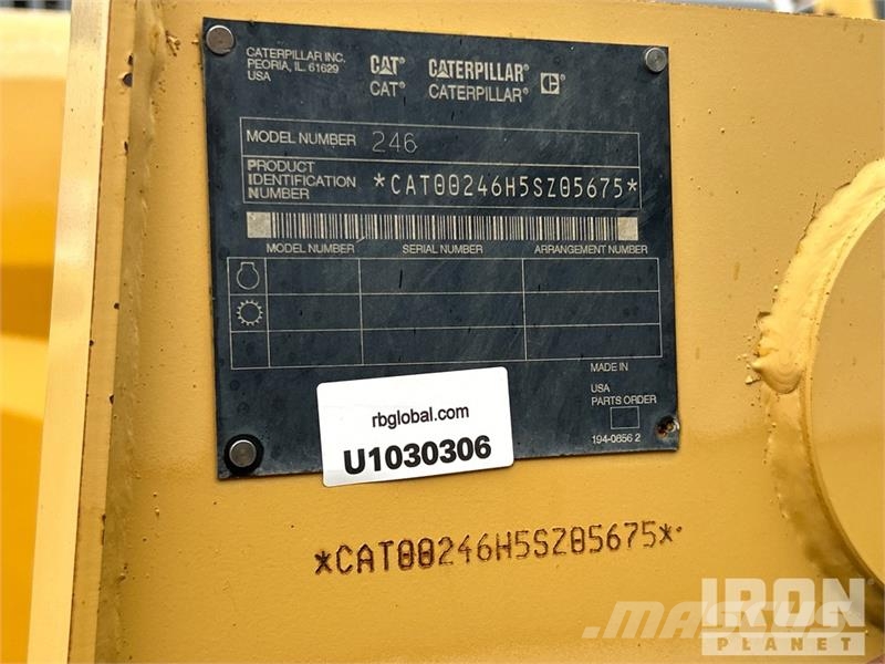 CAT 246 Chargeuse compacte