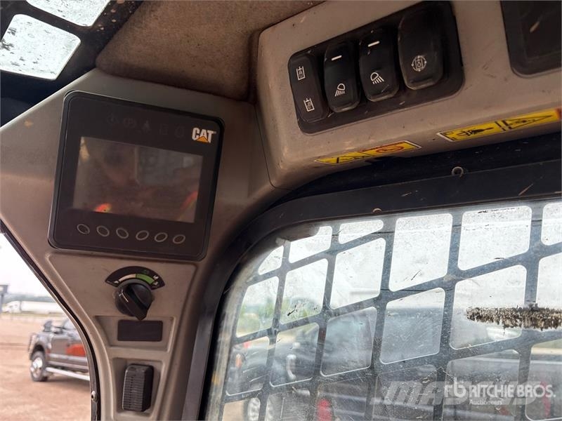 CAT 246D3 Two-Speed High Flow XPS Skid Steer Loader Skid steer mini nakladalci