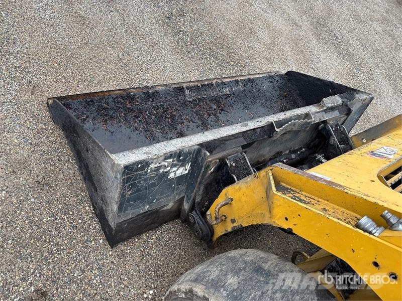 CAT 246D3 Two-Speed High Flow XPS Skid Steer Loader Skid steer mini nakladalci
