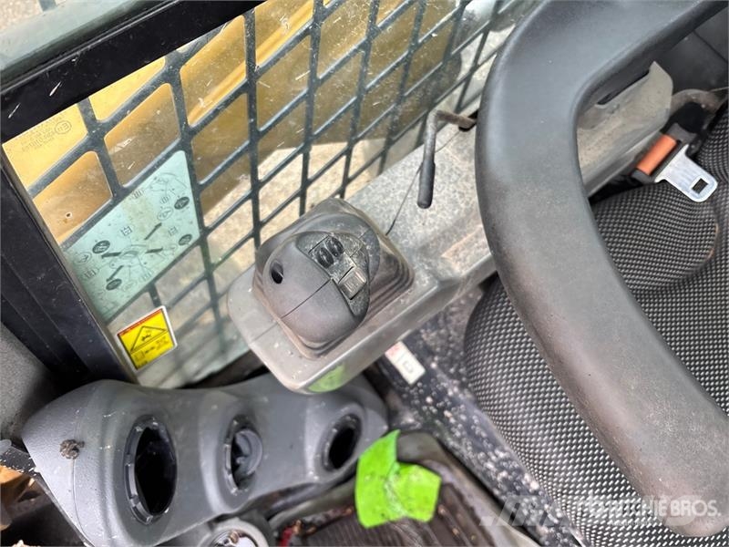 CAT 246D3 Two-Speed High Flow XPS Skid Steer Loader Skid steer mini nakladalci