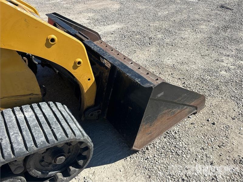 CAT 247B Series 3 Two-Speed Compact Track Loader Skid steer mini nakladalci