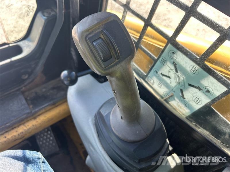 CAT 247B Series 3 Two-Speed Compact Track Loader Skid steer mini nakladalci