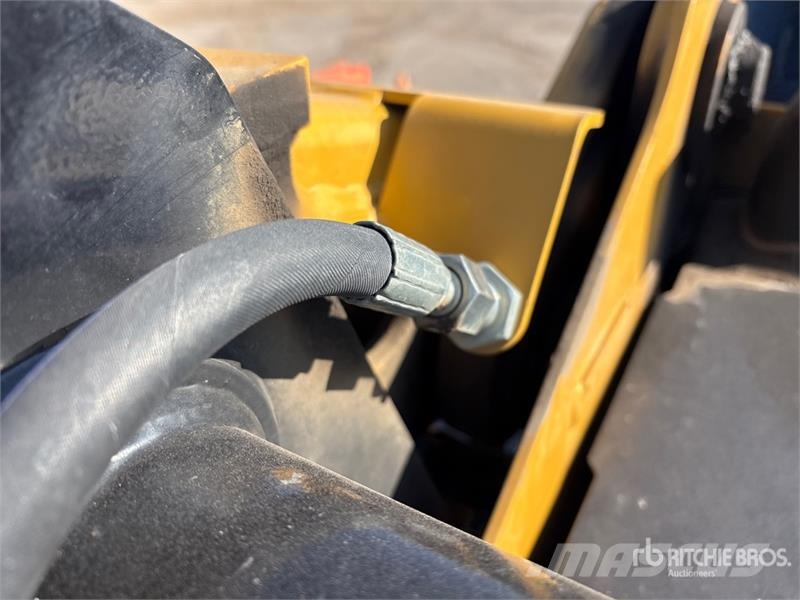 CAT 249D Мини-погрузчики