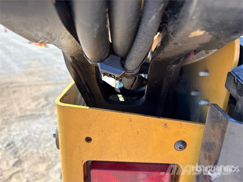 CAT 249D Мини-погрузчики