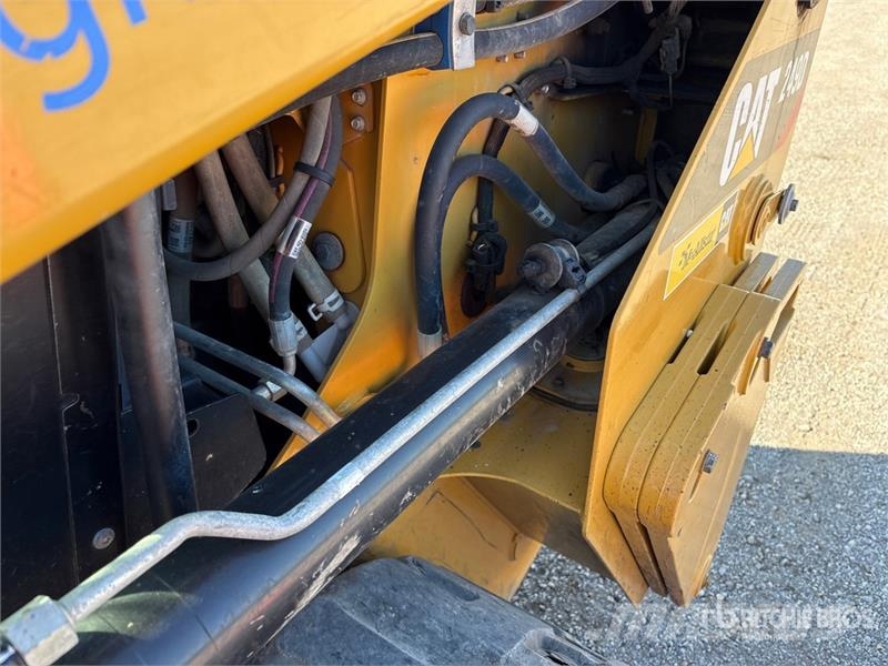 CAT 249D Мини-погрузчики
