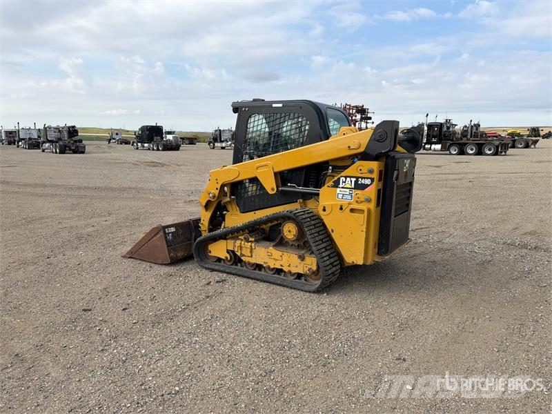 CAT 249D Lietoti riteņu kompaktiekrāvēji