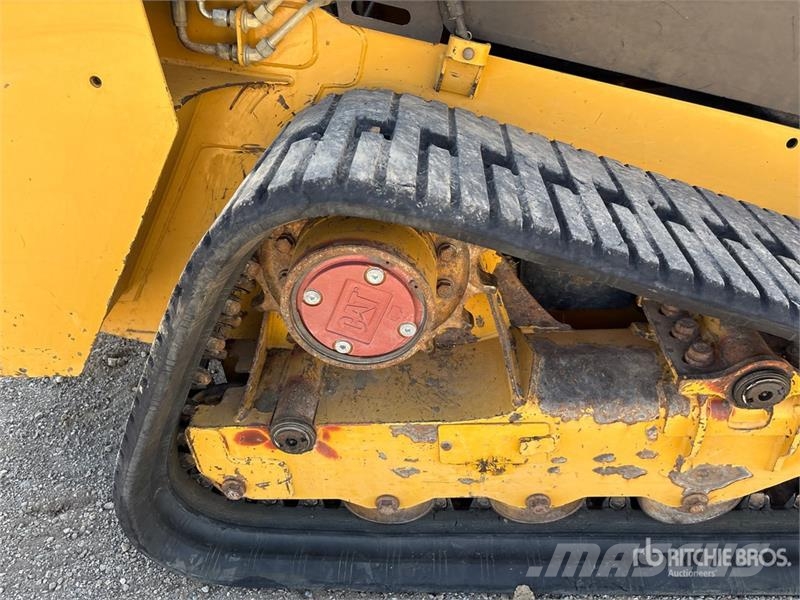 CAT 249D Skid steer mini nakladalci