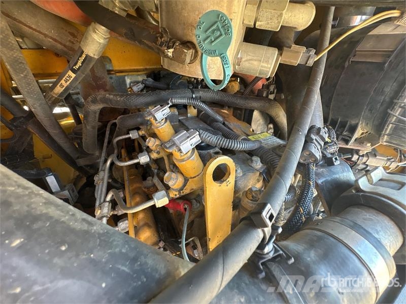 CAT 249D لوادر انزلاقية التوجيه