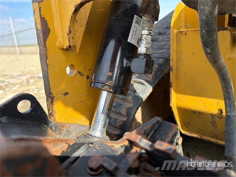 CAT 249D Lietoti riteņu kompaktiekrāvēji