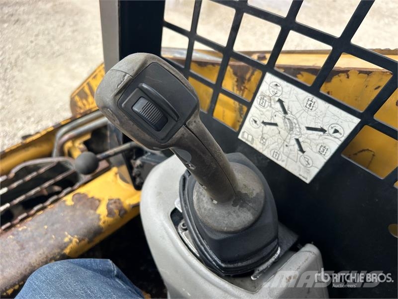 CAT 257B3 Compact Track Loader Φορτωτάκια