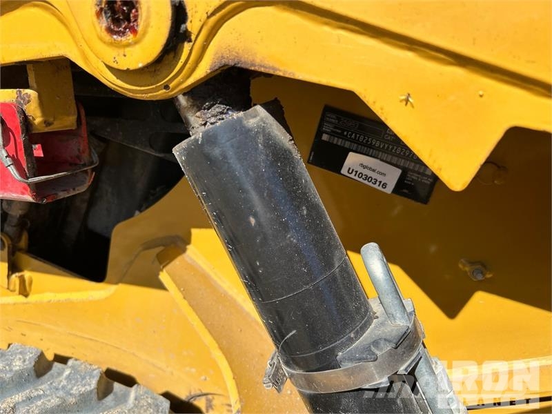 CAT 259B Kompaktrakodók
