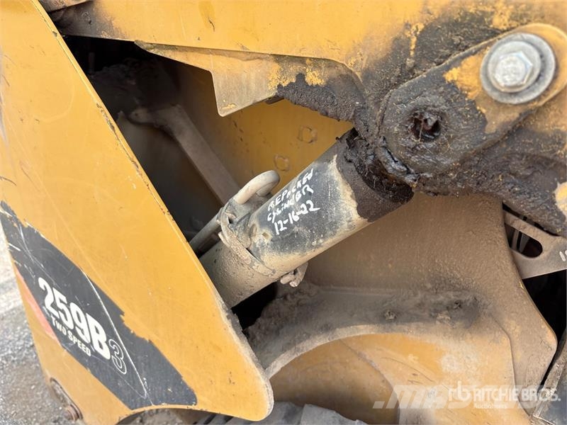 CAT 259B3 Φορτωτάκια