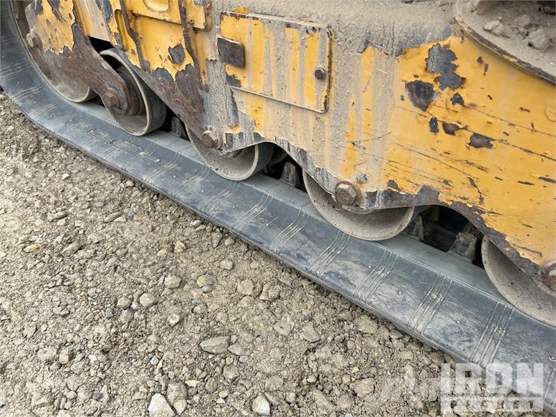 CAT 259D Two-Speed Compact Track Loader Chargeuse compacte