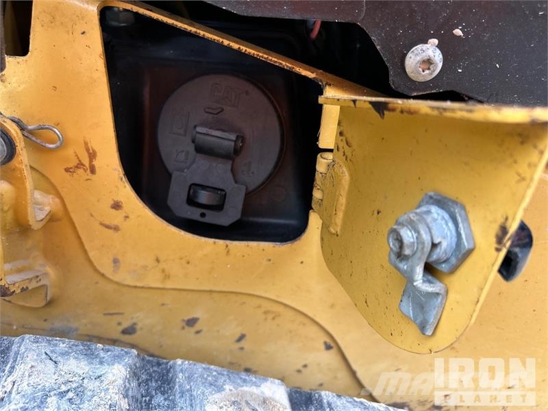 CAT 259D Two-Speed Compact Track Loader Chargeuse compacte