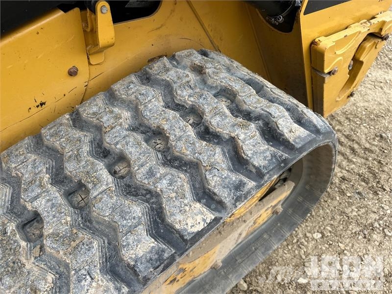 CAT 259D Two-Speed Compact Track Loader Chargeuse compacte