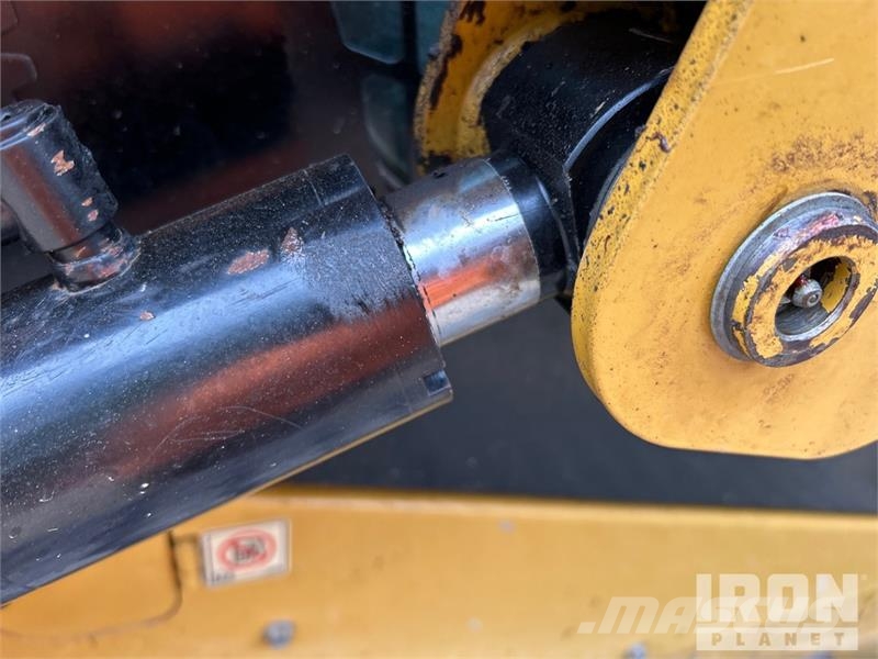 CAT 259D Two-Speed Compact Track Loader Chargeuse compacte