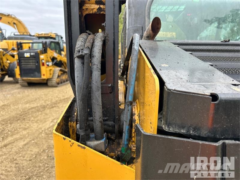 CAT 259D Two-Speed Compact Track Loader Chargeuse compacte