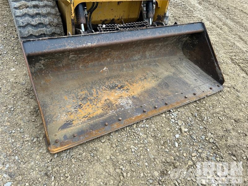 CAT 259D Two-Speed Compact Track Loader Chargeuse compacte