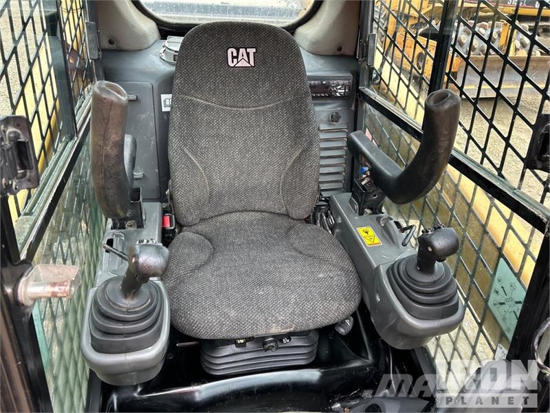 CAT 259D Two-Speed Compact Track Loader Chargeuse compacte