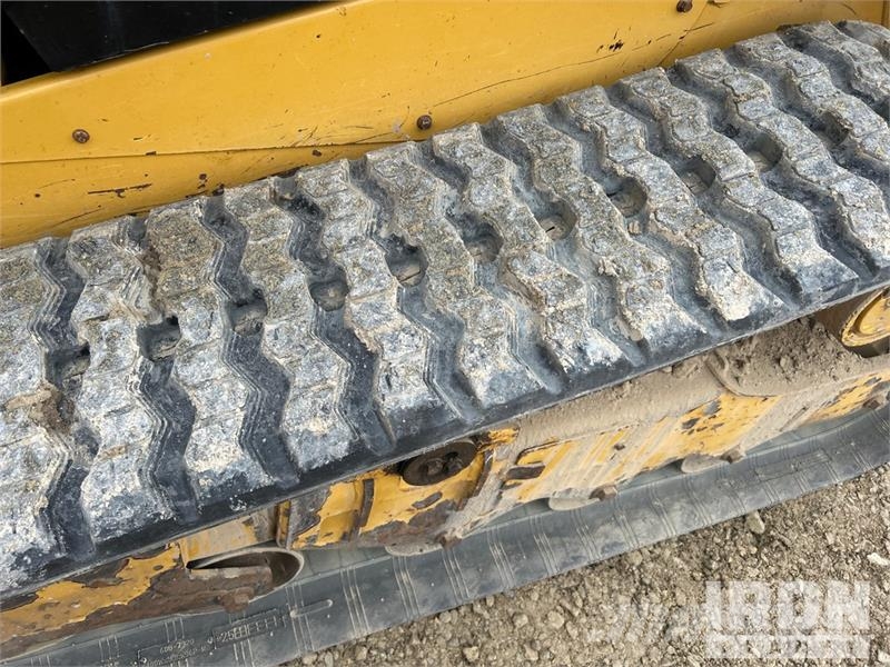 CAT 259D Two-Speed Compact Track Loader Chargeuse compacte