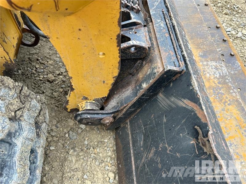 CAT 259D Two-Speed Compact Track Loader Chargeuse compacte