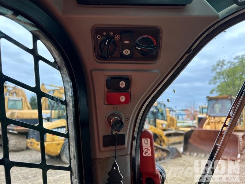 CAT 259D Two-Speed Compact Track Loader Chargeuse compacte