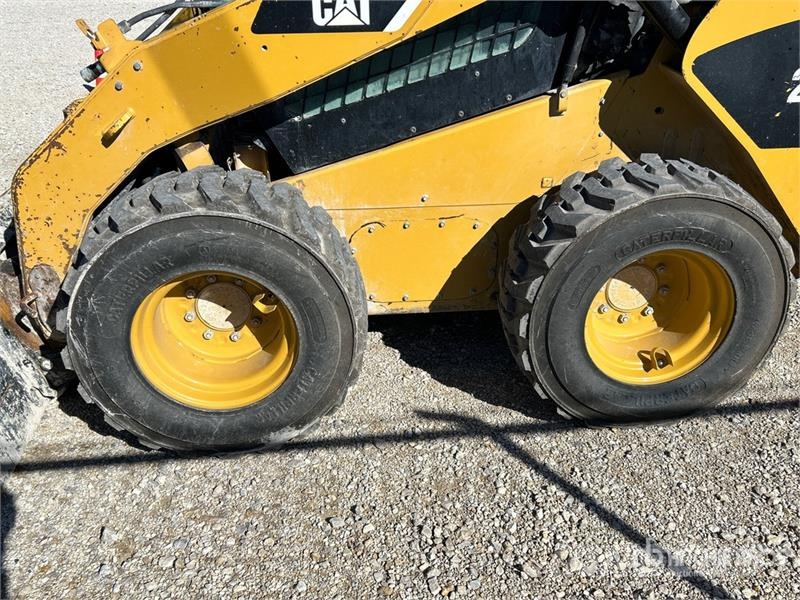 CAT 262C Skid steer loaders