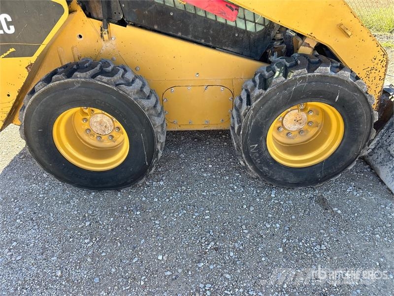 CAT 262C Skid steer loaders