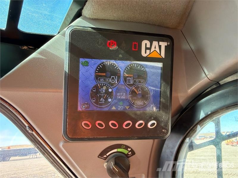 CAT 272D2 XHP Two-Speed High Flow Skid Steer Loader Chargeuse compacte
