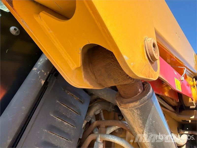 CAT 272D2 XHP Two-Speed High Flow Skid Steer Loader Chargeuse compacte
