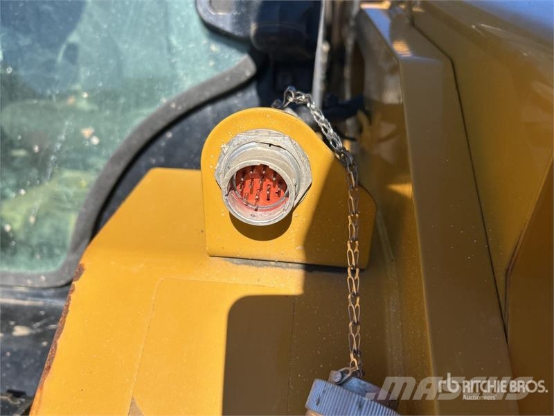 CAT 272D3 Two-Speed Skid Steer Loader Kompaktrakodók