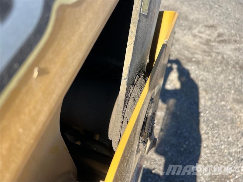 CAT 272D3 Two-Speed Skid Steer Loader Kompaktrakodók